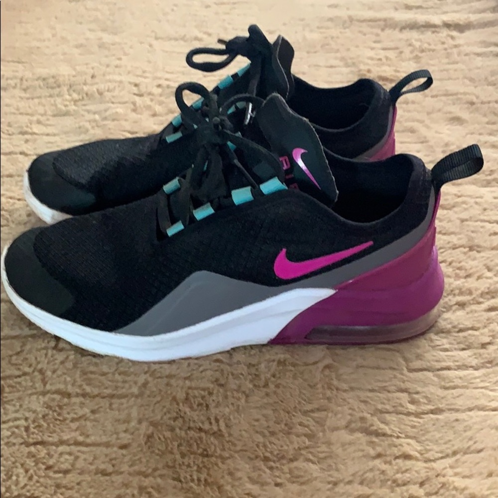 Nike Air Max Motion Kids Size 4.5